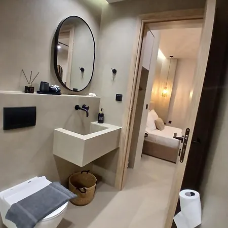 Apartment ύρια House's