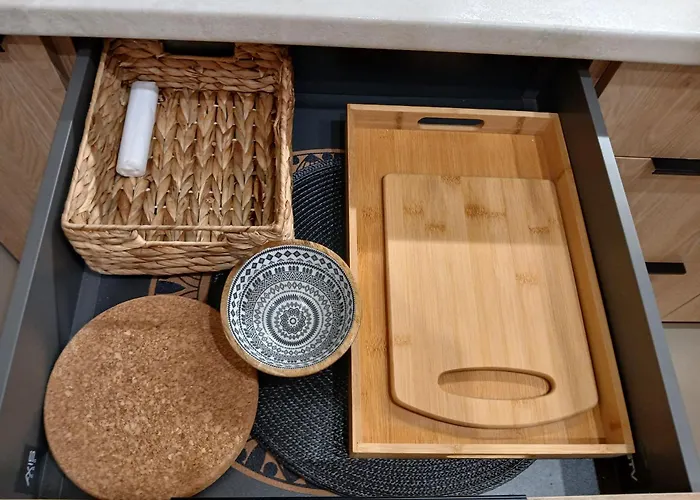 ύρια House's Apartment